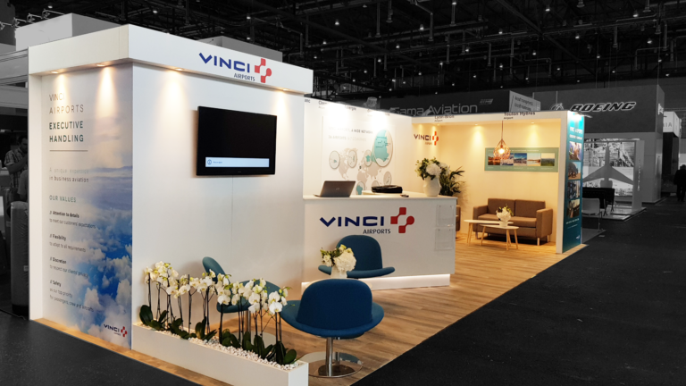 SUR MESURE-Salon ebace 2018 GENEVE -Stand Vinci Airports aéroports de lyon - 21 m²